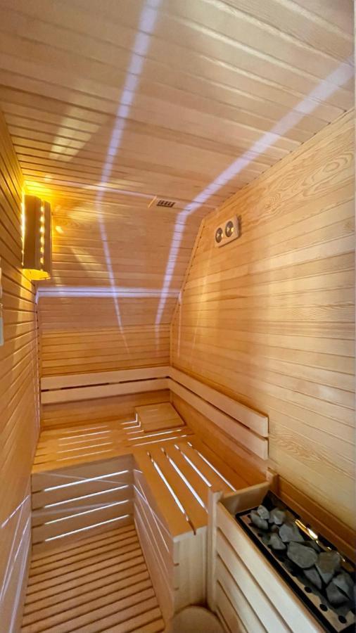 Panurlawoodenhouse Oezel Havuz& Sauna Mavi Luaran gambar