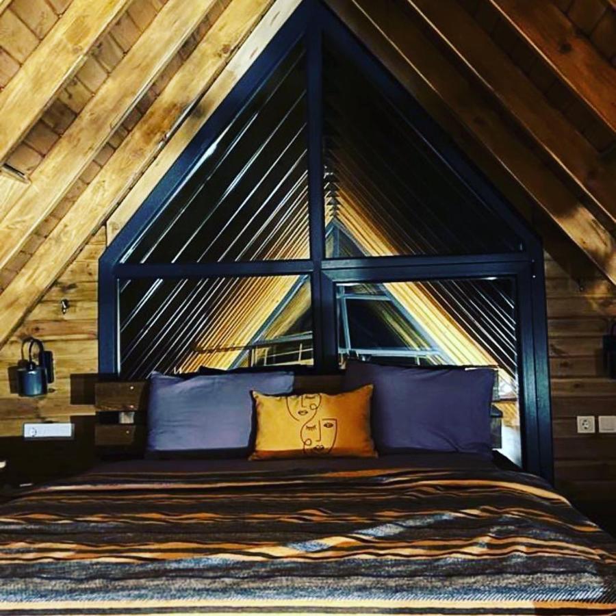Panurlawoodenhouse Oezel Havuz& Sauna Mavi Luaran gambar
