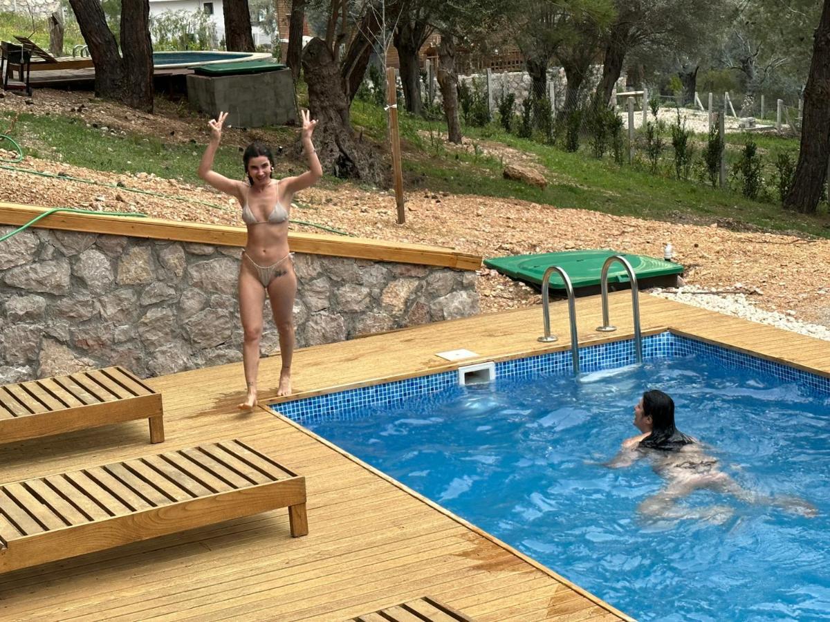 Panurlawoodenhouse Oezel Havuz& Sauna Mavi Luaran gambar
