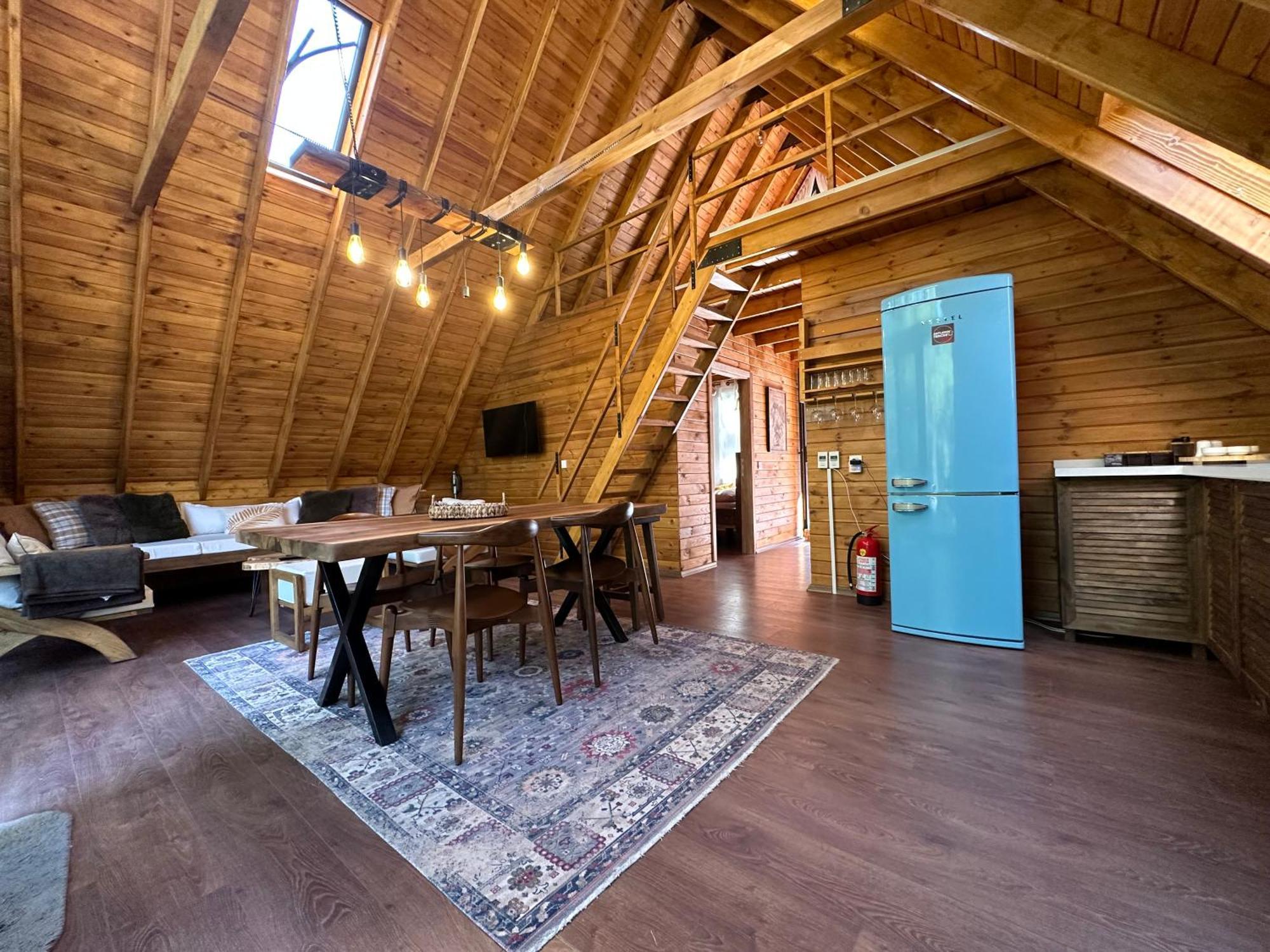 Panurlawoodenhouse Oezel Havuz& Sauna Mavi Luaran gambar