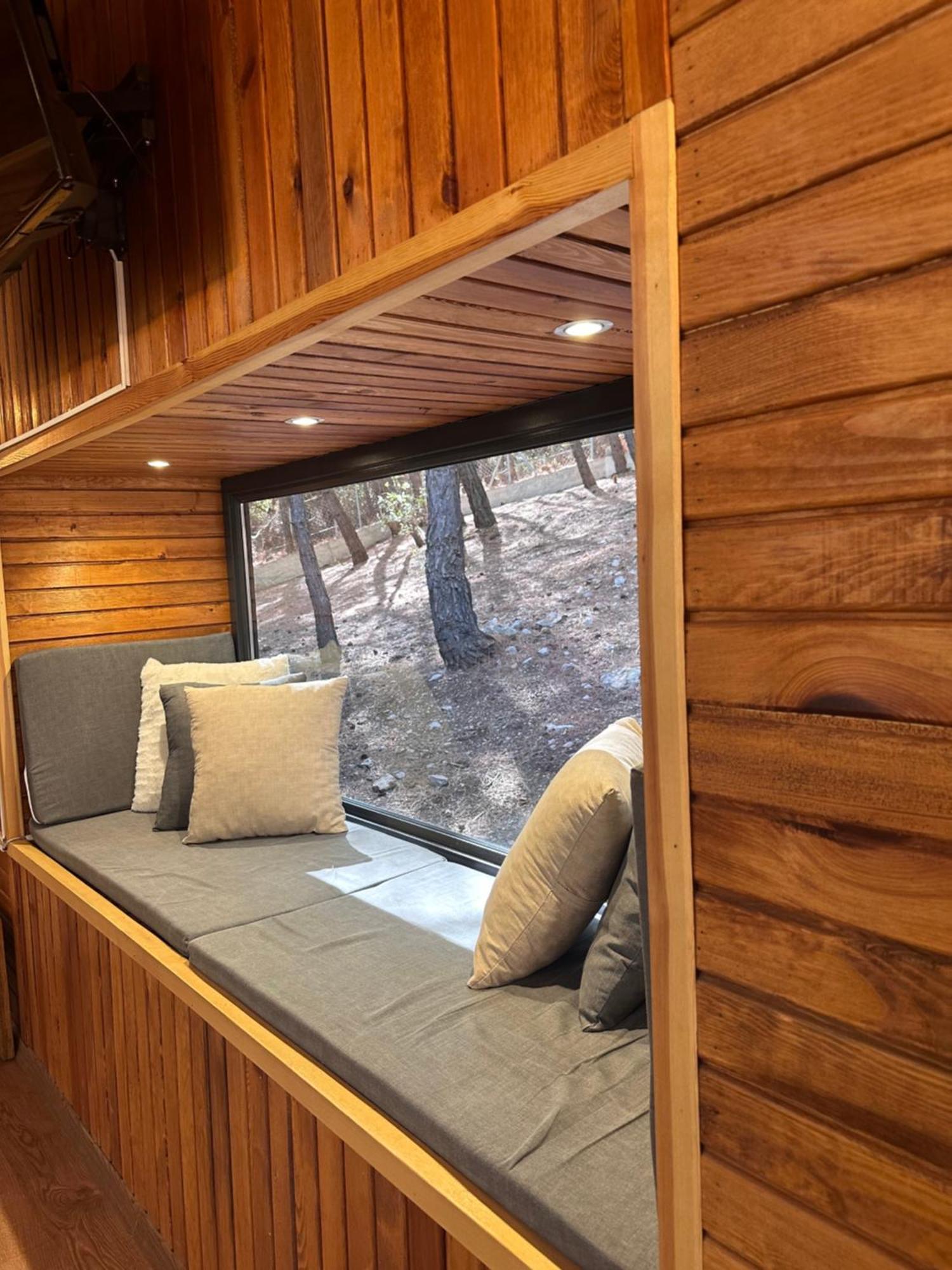 Panurlawoodenhouse Oezel Havuz& Sauna Mavi Luaran gambar