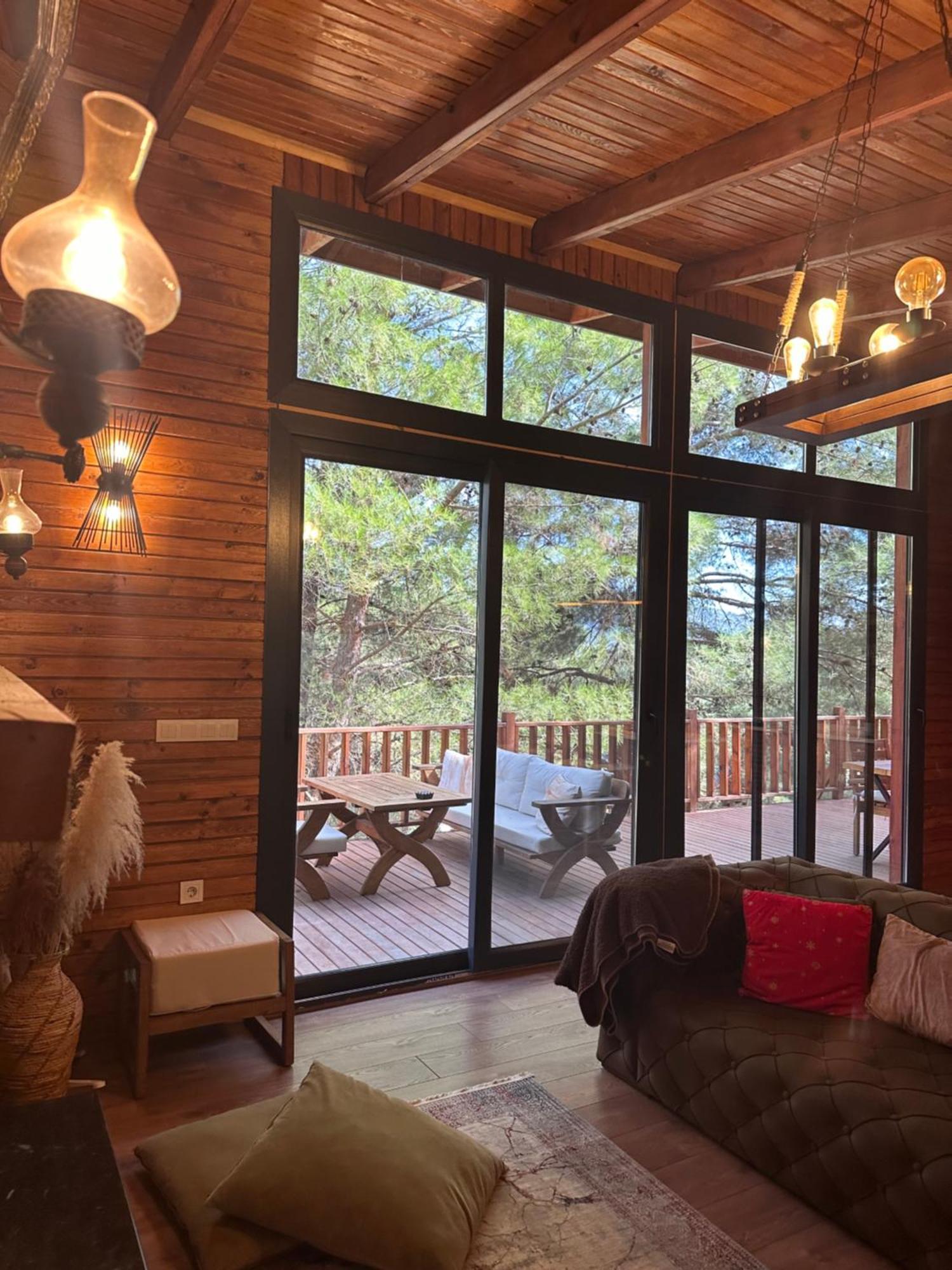 Panurlawoodenhouse Oezel Havuz& Sauna Mavi Luaran gambar